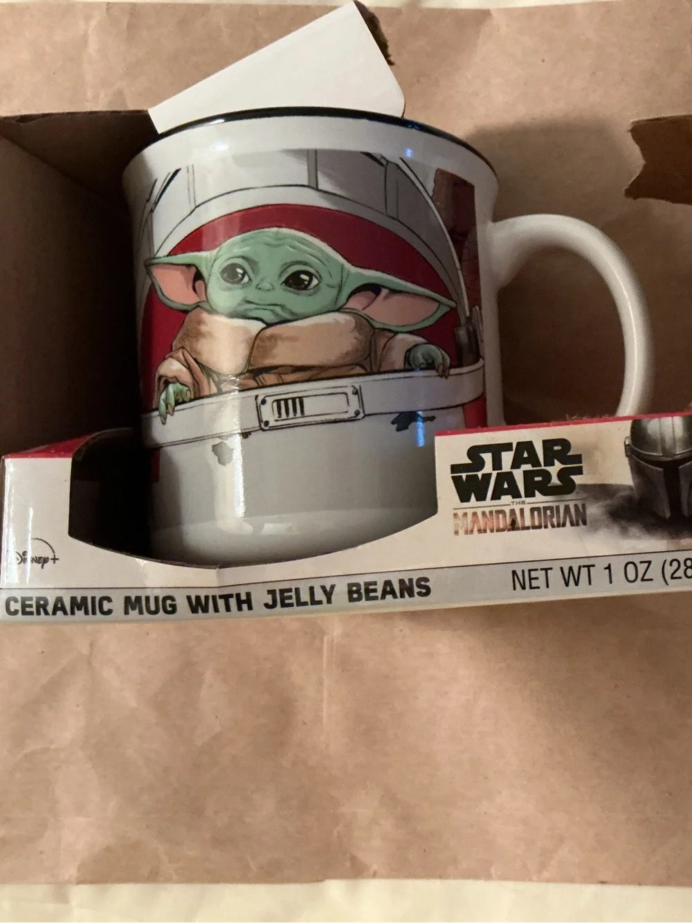 STAR WARS CERAMIC MUG. No jelly beans. Very nice mug.